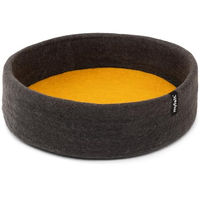 Produktbild von myfelt Kuno Katzenbett aus Schurwolle in Anthrazit mit ockergelbem Inlay