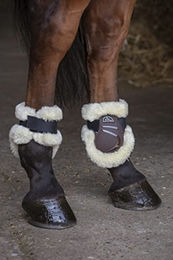 Produktbild von NORTON XTR Streichkappen mit Kunstlammfell Warmblut braun