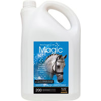 Produktbild von NAF Liquid Magic Beruhigendes Ergänzungsfutter für Pferde Sport und Leistung 450g - 675 ml