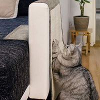 Produktbild von Navaris Katzen Kratzmatte aus Sisal als Kratzschutz für das Sofa 130 x 45 cm