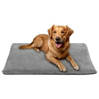 Produktbild von Navaris Thermo Hundedecke und Katzendecke Grau 100 x 70 cm flauschige Thermodecke für Hunde und Katzen