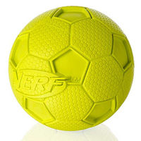 Produktbild von Nerf Dog Hundespielzeug Fußball aus Gummi mit Quietschgeräusch 8,2cm - 7,3 cm