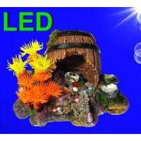 Produktbild von Nobby Aquariendekoration Schatztruhe mit LED als Figur und Höhle für Süßwasserfische in Bunt