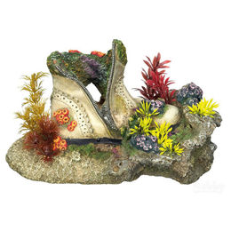 Produktbild von Nobby Aquariendekoration Schuh mit Korallen und Pflanzen aus Kunstharz als Figur und Höhle für Fische