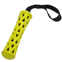 Produktbild von Nobby Hundespielzeug TPR Schaumstick mit Nylonschlaufe zur Zahnpflege und zum Apportieren - 47 cm
