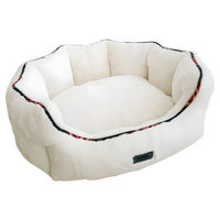 Produktbild von Nobby Xmas Komfortbett Nevio Hundebett aus Plüsch in Weiß 65 x 57 x 22 cm