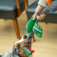 Produktbild von Nobby Xmas Plüsch Weihnachtsgans Hundespielzeug mit Spezialstimme - 42 cm