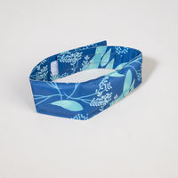 Produktbild von Nomad Tales Tropisches Kühlhalsband für Hunde aus Polyester wasserabweisend Größe L 45 x 5,5 cm