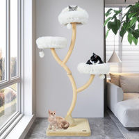 Produktbild von Northio Katzenbaum Beige mit Sisal-Kratzsäulen und 3 warmen Liegeflächen sowie Plüschbällen 178 cm