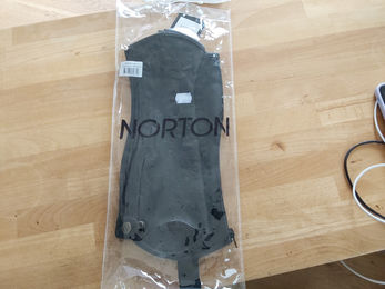 Norton Glitter Mini Chaps für Kinder aus Kunstleder Schwarz Größe 10 Jahre – Bild 1 von 2