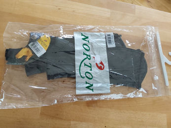 Norton Mini-Chaps für Kinder mit Strass aus Kunstleder in Schwarz Einheitsgröße – Bild 1 von 6
