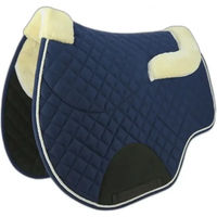 Produktbild von Norton Schabracke Confort mit integriertem Fell Pad und Rückenschoner in Navy Blau für Warmblut Pferde