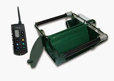 Produktbild von Num'axes Canifly 1500 Pro Flugbox mit Fernbedienung für Vögel und Tauben in Schwarz und Grün