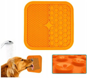 NUXIE Schleckmatte für Hunde aus lebensmittelechtem Kunststoff in Orange – Bild 1 von 5