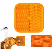 Produktbild von NUXIE Schleckmatte für Hunde aus lebensmittelechtem Kunststoff in Orange