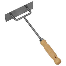 Produktbild von Olba Mistkratzer aus Metall mit Holzgriff für Hühner-, Kaninchen- und Taubenställe
