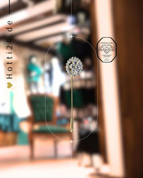 Produktbild von Otto Schumacher Plastronnadel Flower mit Swarovski-Kristallen in Gold