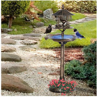 Produktbild von Outsunny Vogelhaus aus Kunststoff in Gold für den Garten und Balkon