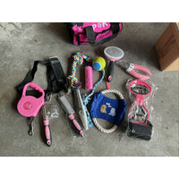 Produktbild von P & K 15-teiliges Hundepflege- und Spielset in Rosa mit Leine und Bürste