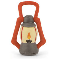 Produktbild von P.L.A.Y. Camp Corbin Collection Pack Leader Lantern Quietschspielzeug für Hunde aus recycelten Fasern