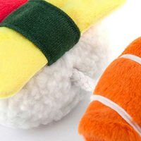 Produktbild von P.L.A.Y. Pet International Classic Sushi Plüschspielzeug für Haustiere