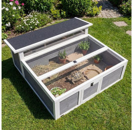 PawHut Kleintierstall Schildkrötengehege aus Holz mit Freilauf Haupthaus Sichtfenster, für Schildkröten Kaninchen 113x106,5x44,5 cm Dunkelgrau – Bild 1 von 5