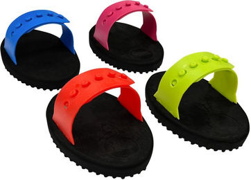 Produktbild von Pferdekratzbürste mit flexiblem Kunststoffgriff Umbria Equitazione