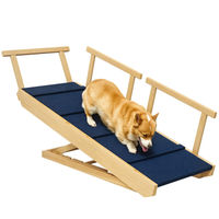 Produktbild von PawHut Hunderampe aus Holz mit abnehmbaren Geländern und rutschfester Oberfläche für große Hunde bis 40 kg in Naturholz
