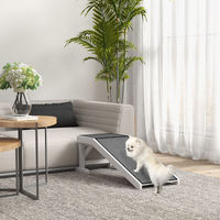 Produktbild von PawHut Hunderampe aus Holz mit rutschfestem Teppich als Einstiegshilfe für Hunde bis 30 kg 125 x 40 cm