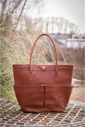 Pénélope Maisons Laffitte Putztasche aus Leder in Braun – Bild 1 von 1
