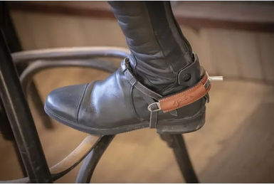 Produktbild von Pénélope Sporenriemen aus Leder Unisex in Braun oder Schwarz