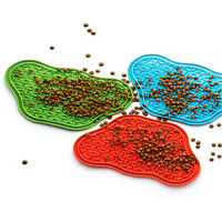 Produktbild von PetDreamHouse PAW Leckmatte für Hunde aus Silikon in Baby Pink BPA-frei mit Saugnäpfen zur Stressreduktion und für langsames Füttern