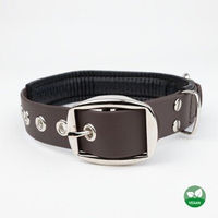 Produktbild von PetTec Hundehalsband aus veganem Kunstleder wasserdicht braun Größe S - 1 Stk.