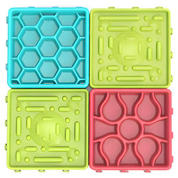 Pettimania Anti-Schling-Matte Slow Feeder für Hunde aus Kunststoff mit Saugnäpfen 28 x 28 x 2 cm bunt – Bild 1 von 2