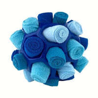 Produktbild von Pfoten-Boutique Schnüffeltrainer Intelligenzspielzeug aus Fleece für Hunde in Blau