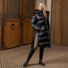 Pikeur HW25 Selection Quilted Wintermantel Damen aus Nylon – Bild 1 von 9