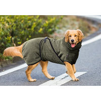Produktbild von Pisi & Bili Hundebademantel aus 100% Baumwolle für erwachsene Hunde zum Trocknen