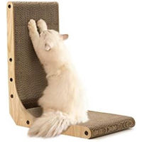 Produktbild von PolkaHome L-förmiger Kratzkarton für Katzen aus Pappe mit Spielball, 47 cm hoch, braun