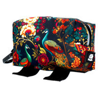 Produktbild von PoopyGo Kotbeutelspender Eco Bag Pfau Rot mit Karabiner und Klettverschluss für Hunde