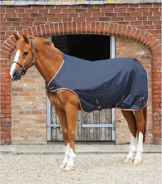 Produktbild von Premier Equine Buster Edition Vecto Fleecedecke für Pferde in Blau oder Schwarz