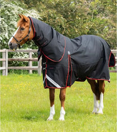 Premier Equine Buster Wasserdichte Outdoor-Pferdedecke mit Halsteil in Schwarz oder Marine - 250 g – Bild 1 von 3