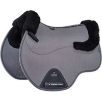 Produktbild von Premier Equine CC Air-Tech Square Stoßfeste Sattelmatte aus Merinowolle für Pferde in Grau