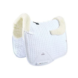 Produktbild von Premier Equine Dressurmatte für Ponys mit integriertem Schafsfell-Dämpfer in Weiß