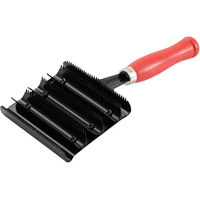 Produktbild von Premier Equine Jockey Metallstriegel Bürste Schwarz