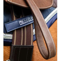 Produktbild von Premier Equine Latzgurt für Pferde aus anatomisch geformtem Leder in Braun