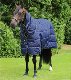 Produktbild von Premier Equine Stalldecke für Pferde mit Halswärmer aus Polyester in Blau