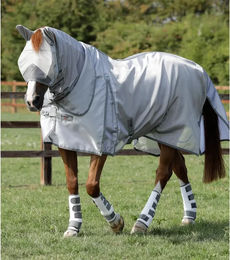 Produktbild von Premier Equine Super Lite Fliegendecke aus Nylon in Grau und Silber