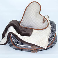 Produktbild von Primawela Hundebett und Katzenbett mit Herz Kissen in Braun