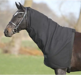 Q-essentials Fleecedecke für Pferde aus Polyester in Schwarz Größe S – Bild 1 von 2