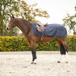 QHP Ausreitdecke Turnout Collection Fleece Cloud Dancer Größe S – Bild 1 von 1